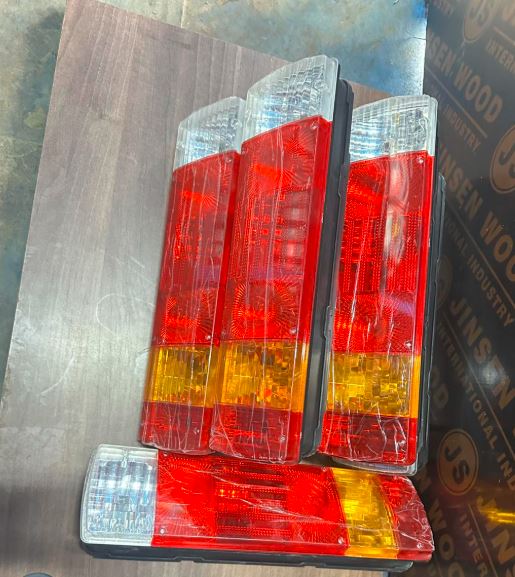 trailer tail lights