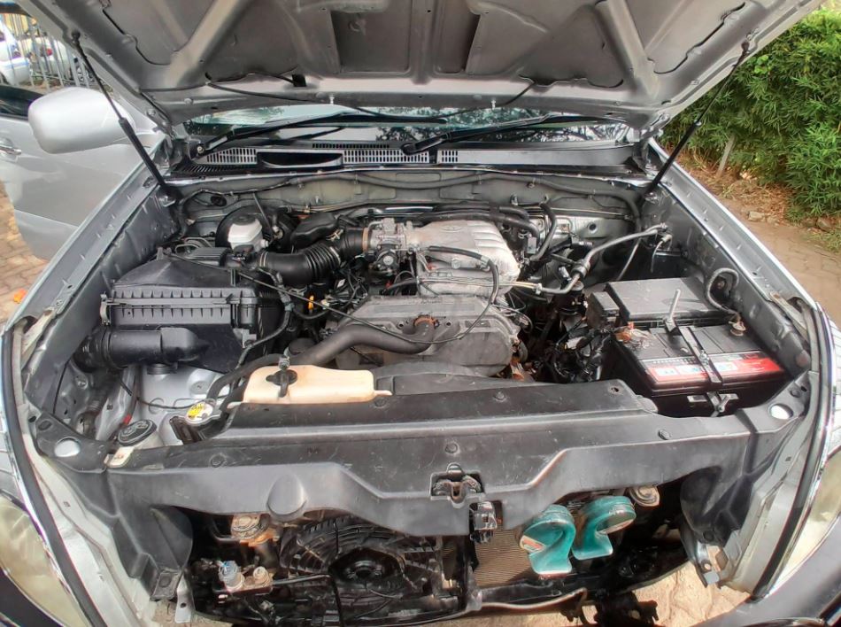 2004 Toyota Prado J120