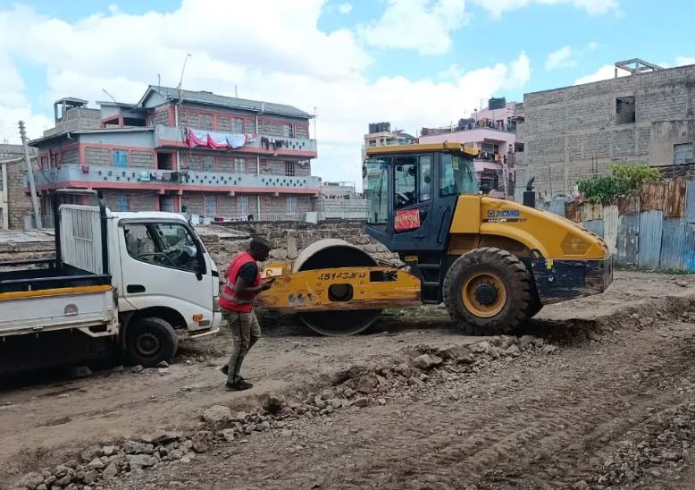 XCMG Compact Roller Hire in Kenya – KSh 28,000/Day (Road Compactor with Operator) in kikuyu