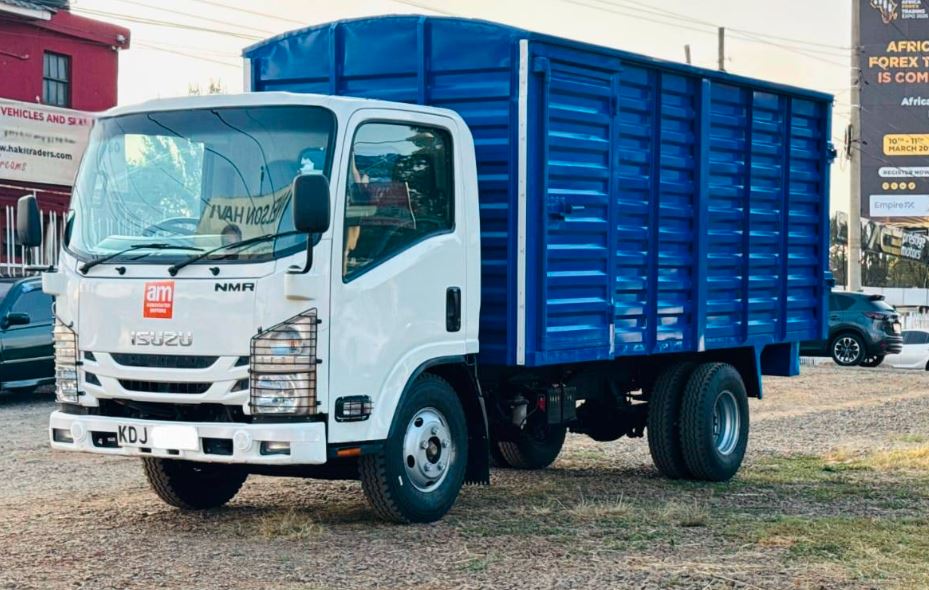 Isuzu NMR Covered Body Truck for Sale in Kenya (2022) – Clean 5-Tonner KES 3.19M photo