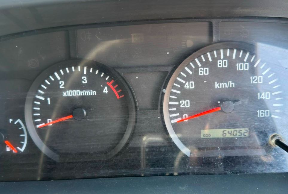 Isuzu NMR Covered Body Truck for Sale in Kenya (2022) – Clean 5-Tonner KES 3.19M photo