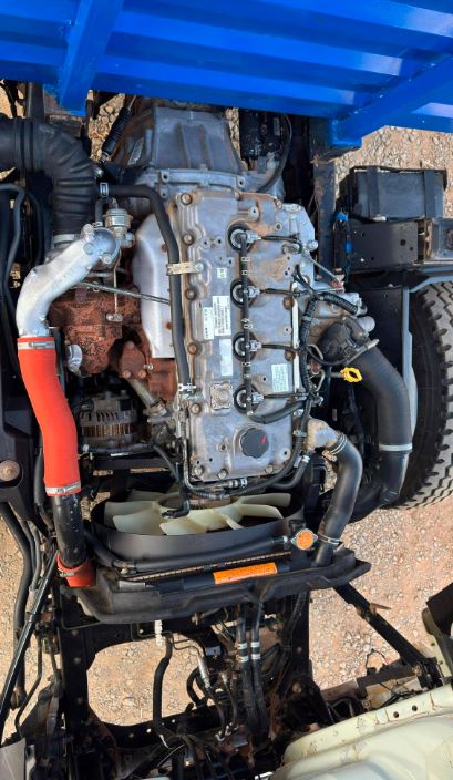 Isuzu NMR Covered Body Truck for Sale in Kenya (2022) – Clean 5-Tonner KES 3.19M photo