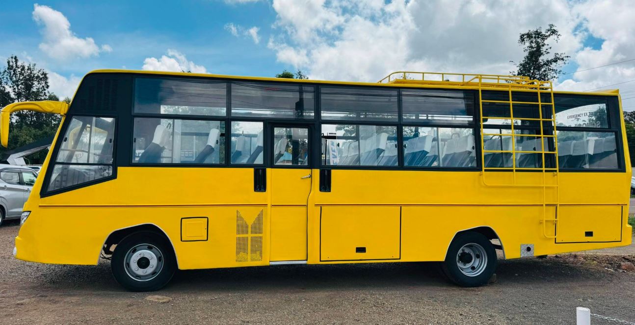 Isuzu FRR School Bus 51 Seater for Sale in Kenya (2015) – Clean Diesel Bus KES 4.69M photo