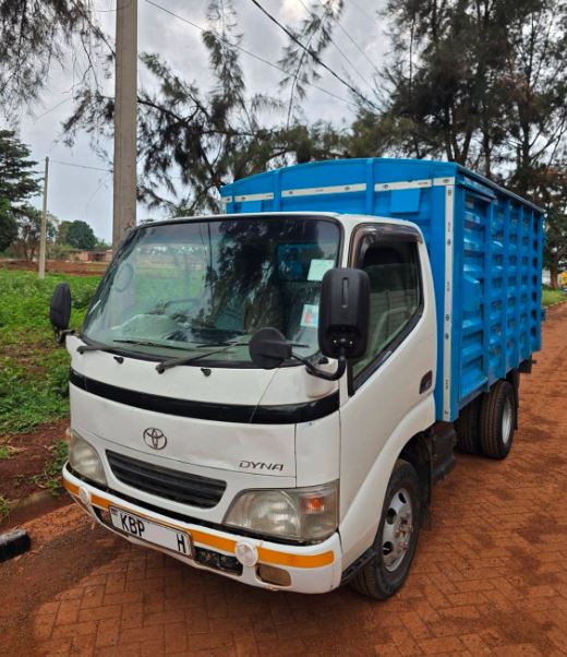 Toyota Dyna Truck for Sale in Kenya (2004) – 3000cc Diesel Closed Body KES Best Deal photo