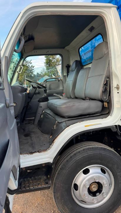 Isuzu NPR Covered Body Truck for Sale in Kenya (2019) – Clean Diesel KES Best Deal photo