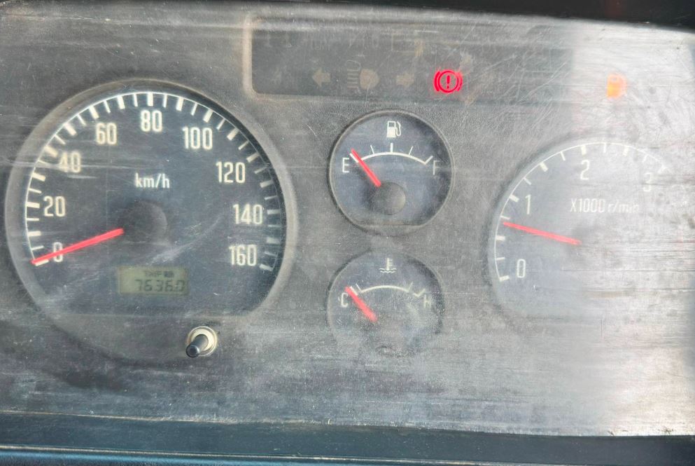 Isuzu NPR Covered Body Truck for Sale in Kenya (2019) – Clean Diesel KES Best Deal photo