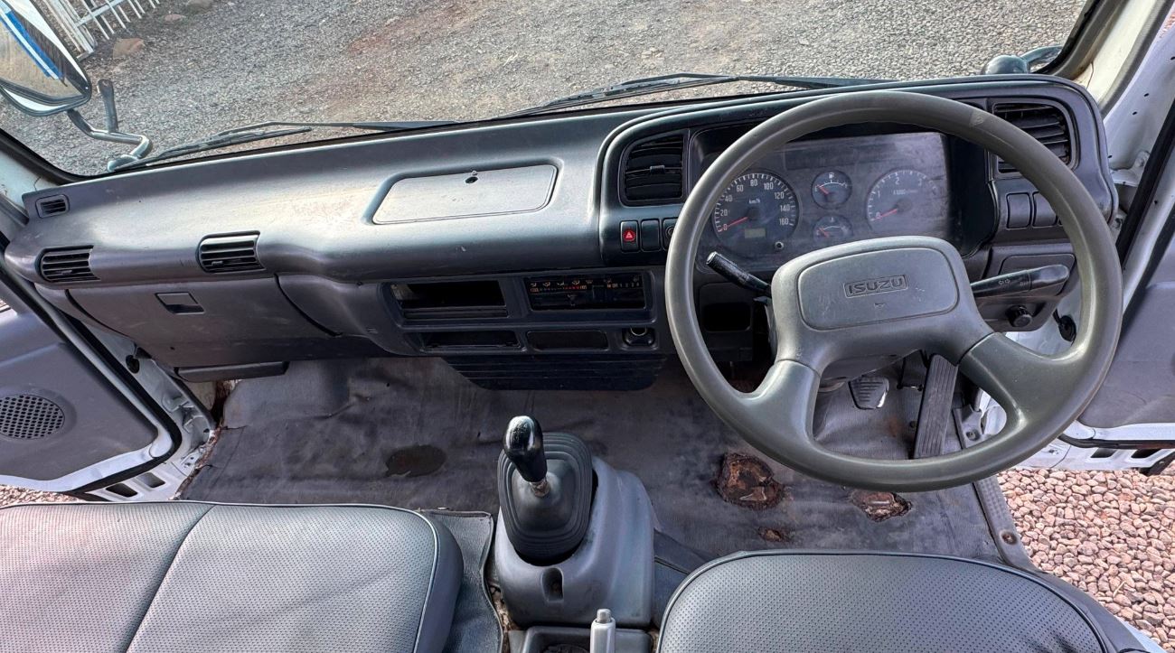 Isuzu NPR Covered Body Truck for Sale in Kenya (2019) – Clean Diesel KES Best Deal photo