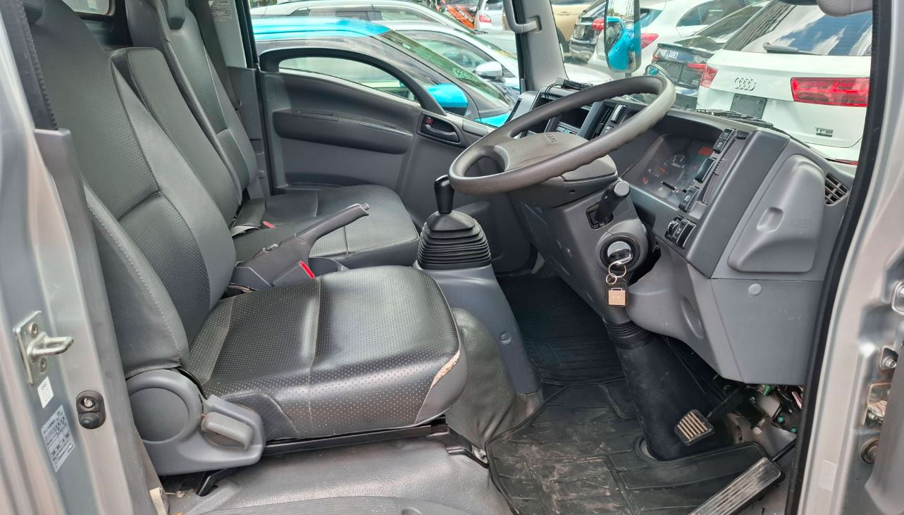 Isuzu ELF Truck for Sale in Kenya (2019) – 3000cc Diesel Manual KES 3.58M photo