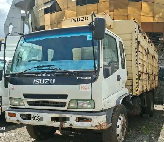 Isuzu FSR Truck for Sale in Kenya (2018) – Clean Diesel KES 3.8M