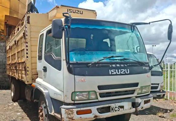 Isuzu FSR Truck for Sale in Kenya (2018) – Clean Diesel KES 3.8M photo