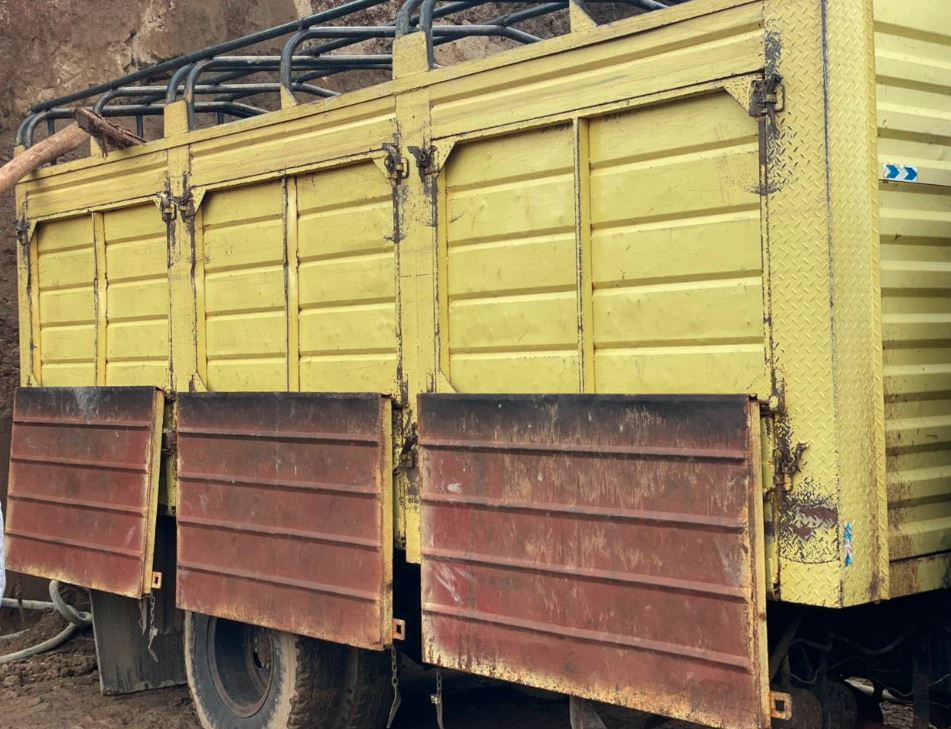 Isuzu FSR Truck for Sale in Kenya (2005) – Clean Diesel KES 1.9M photo