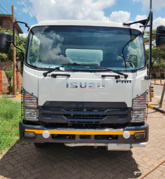 Isuzu FRR90 Fuel Tanker for Sale in Kenya (2020) – Clean Petroleum Truck KES 4.3M