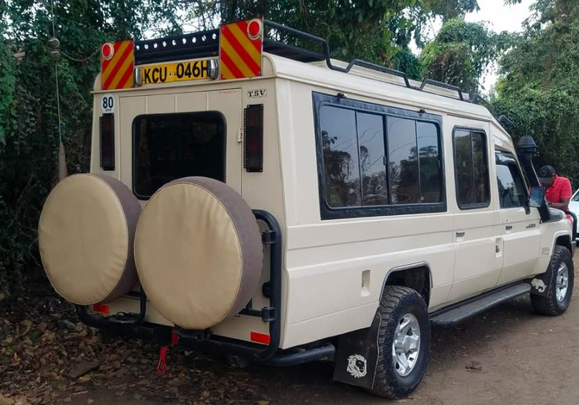 Safari Van Hire in Kenya – Land Cruiser 7-Seater (From KSh 30,000/Day) photo