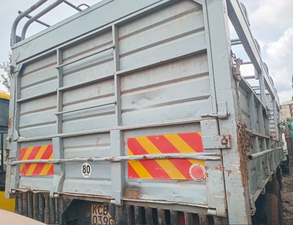 2014 Isuzu FVZ 34U Truck for Sale in Kenya – 9839cc Manual | KSh 1.6M photo