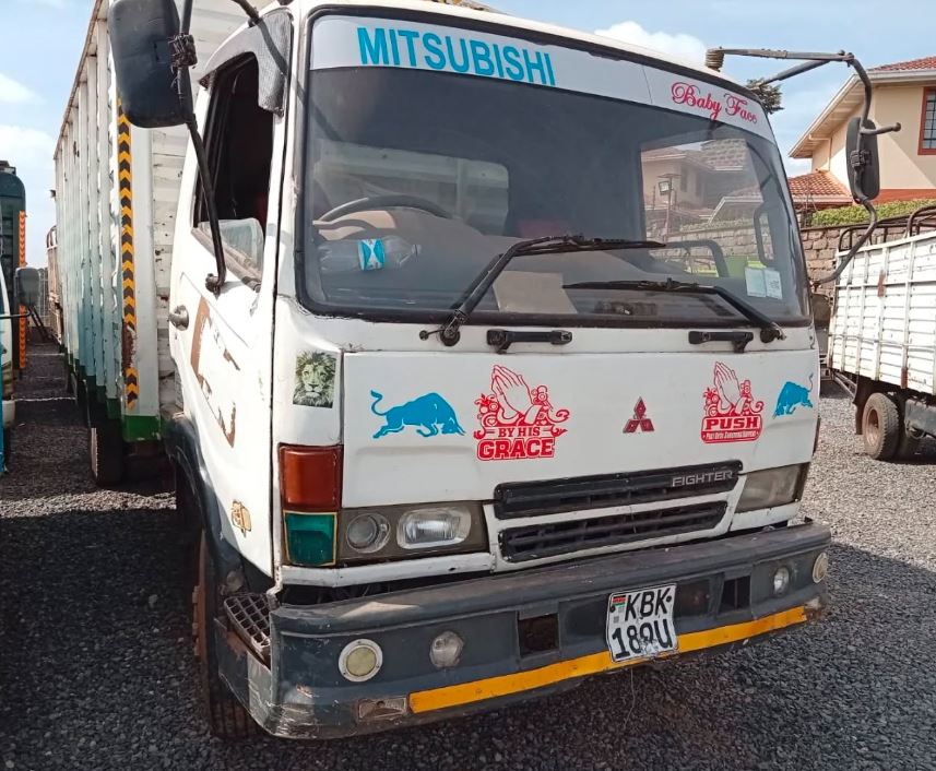 2002 Mitsubishi Fuso Fighter FK71HJ2 Truck for Sale in Kenya – 8200cc Automatic | KSh 850K