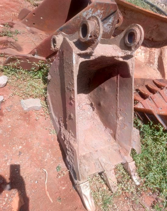 Used Trench Buckets for Sale in Kenya – Excavator Attachments at KSh 170,000