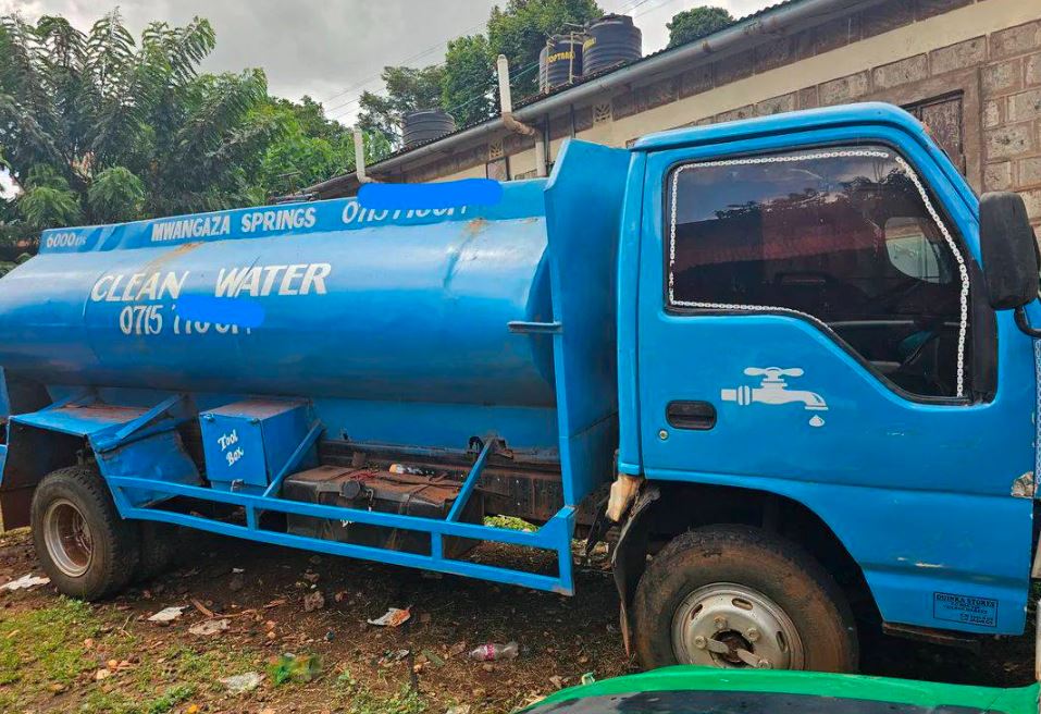 6,000L Water Bowser Truck for Sale in Kenya – KSh 800K (Clean Water Tanker) photo