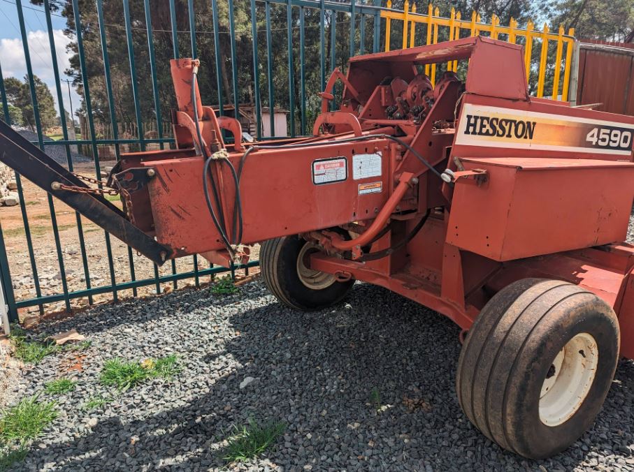 Hesston 4590 Baler for Sale in Kenya – Heavy Duty Hay Baler @ KSh 1.2M (Eldoret) photo