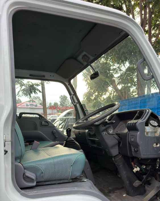 2020 Isuzu NPR 8 Ton Open Body Truck for Sale in Kenya – Clean & Reliable at KES 2.75M photo