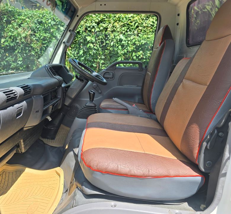 2019 Isuzu NHR 4.3 Box Body Truck for Sale in Kenya – Clean KCV, Diesel Manual photo