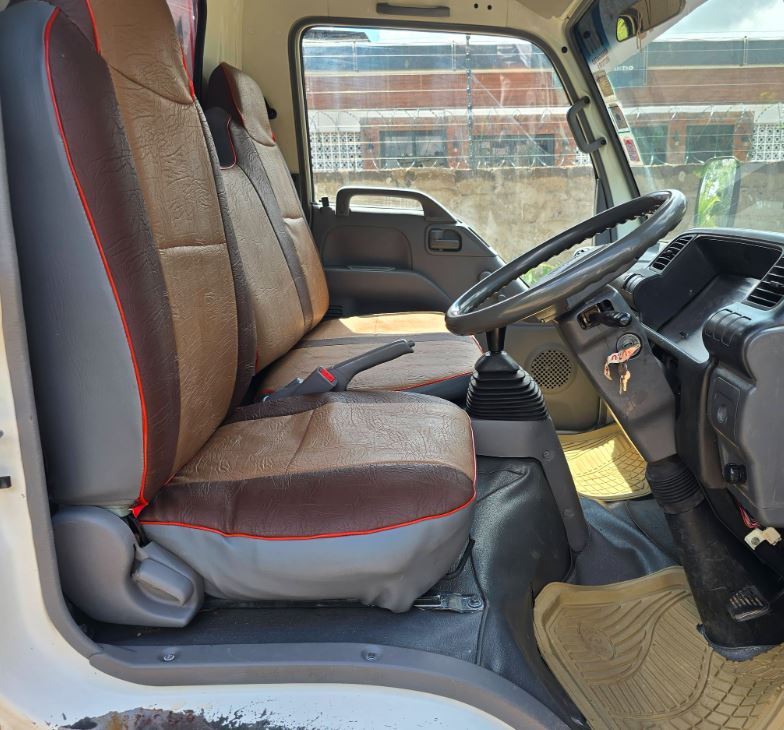 2019 Isuzu NHR 4.3 Box Body Truck for Sale in Kenya – Clean KCV, Diesel Manual photo