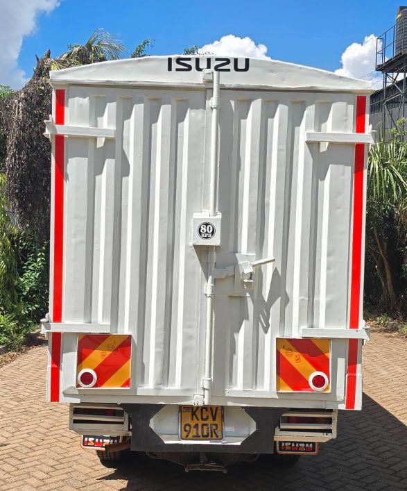 2019 Isuzu NHR 4.3 Box Body Truck for Sale in Kenya – Clean KCV, Diesel Manual photo