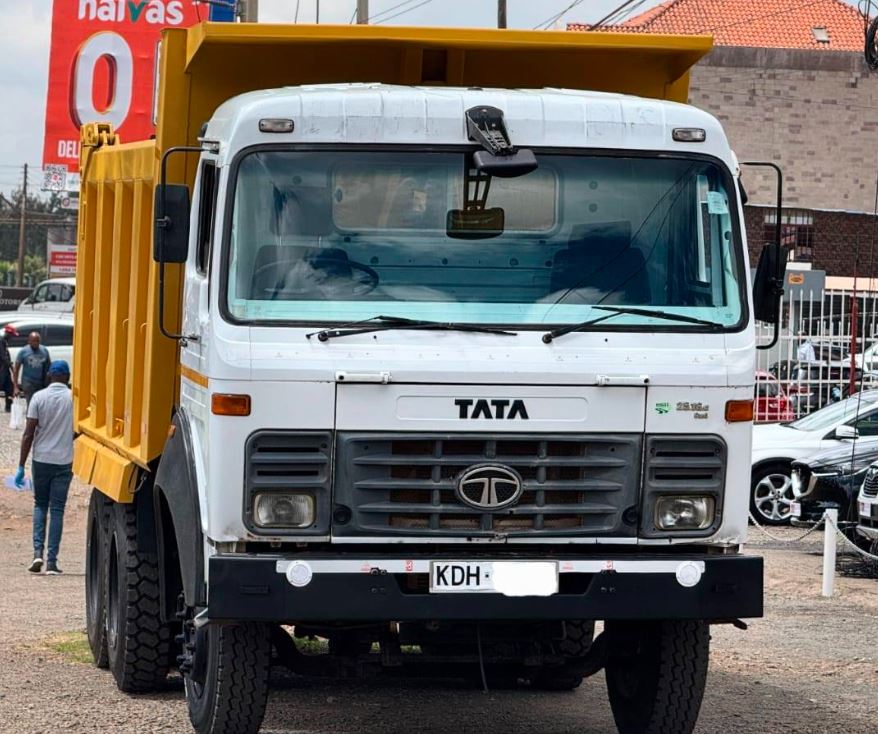 2021 TATA Tipper 2516 for Sale in Kenya – 18 Ton Dump Truck, Clean KDH