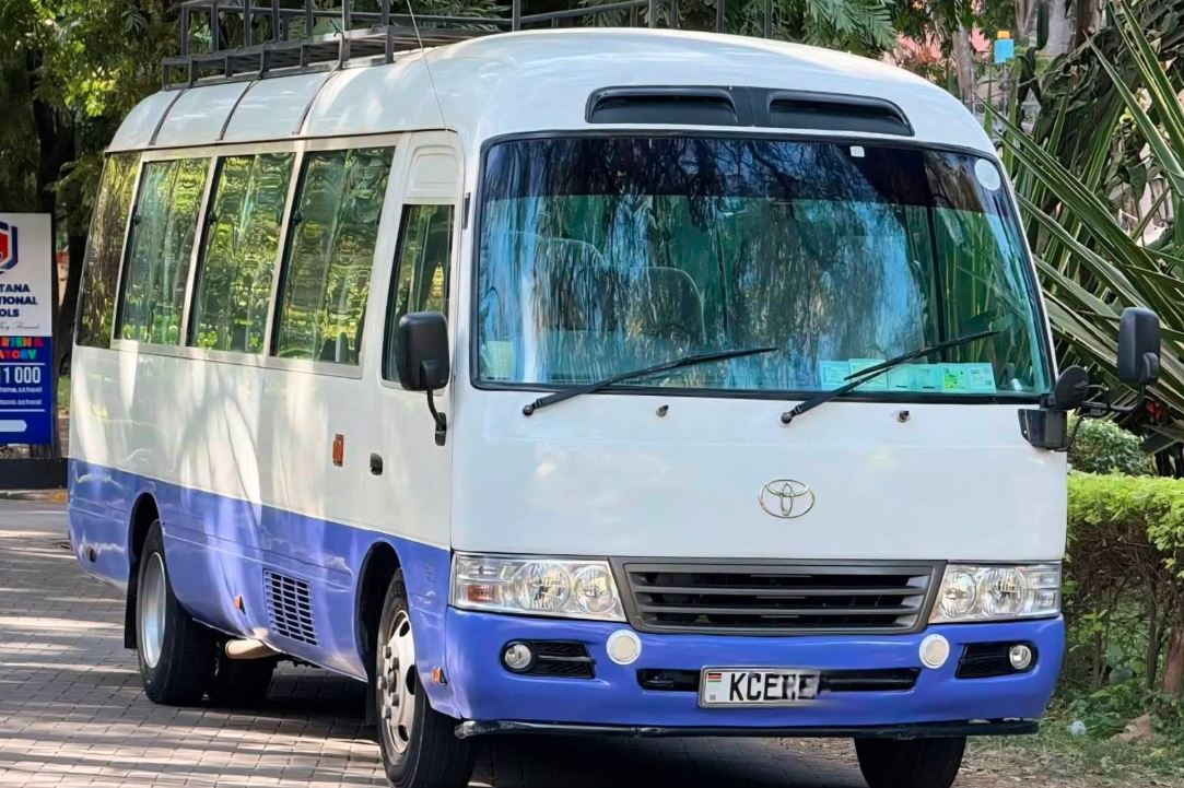 Toyota Coaster Bus 28 Seater (2008) for Sale in Kenya – Automatic Long Chassis KES 3.85M photo
