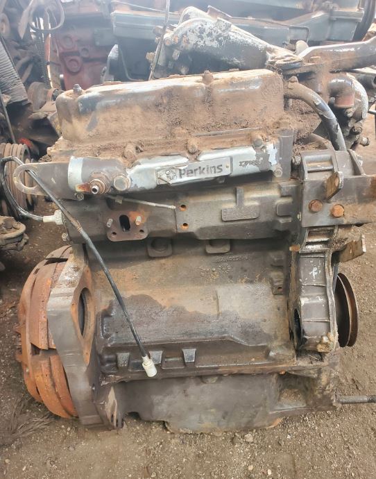 Massey Ferguson 240 Perkins Engine for Sale in Nakuru – Original Tractor Engine KES 180,000 in nakuru