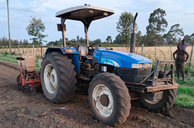 New Holland TT75 Tractor for Sale in Kenya (Ksh 1.8M) | 75HP Farm Tractor photo