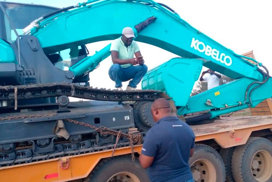 Excavator with breaker for hire photo