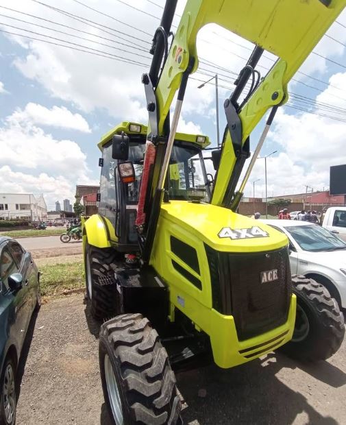 Ace backhoe 4*4 photo