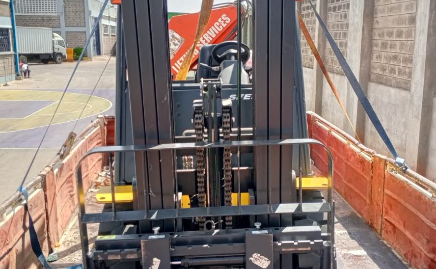 Shantui SFD50 5 Ton Diesel Forklift for Sale in Kenya – Heavy Duty Industrial Loader photo