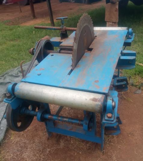 Tractor Circular Saw Bench for Sale photo