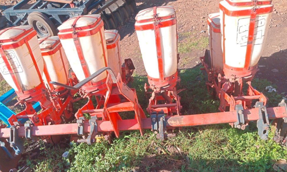 Jumil 4 Row Planter for Sale  – Precision Tractor Seed Planter photo