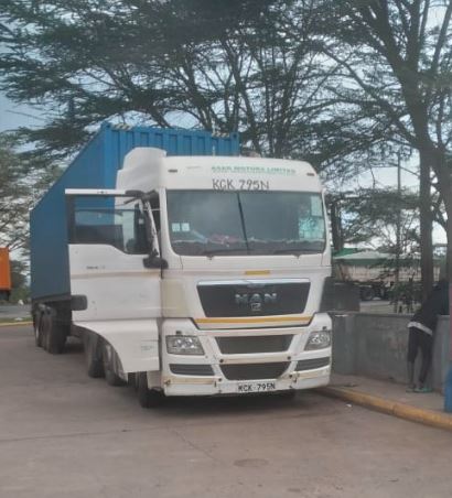 MAN Prime Mover Truck for Sale in Kenya (2009 Model) – With Trailer, Ready to Work – KSh 3M photo