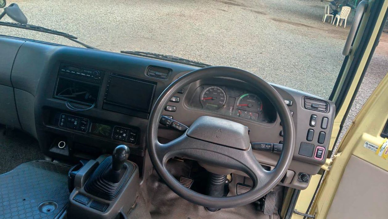 2014 Mitsubishi Fuso 33-Seater Bus for Sale in Kenya photo