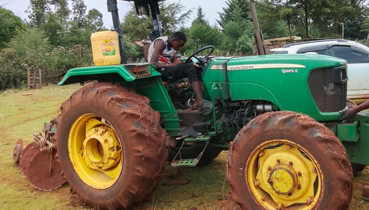 John Deere 5075E Tractor for Sale in Kenya – Powerful 75HP Farm Tractor @ KSh 1.1M (Negotiable)