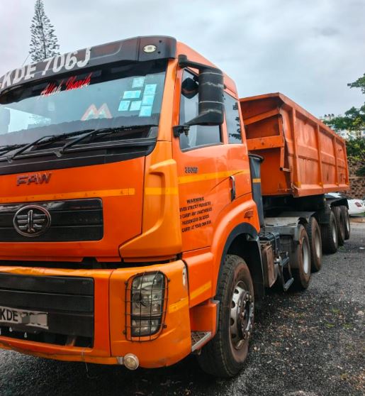 FAW Prime Mover for Sale in Kenya – Low Mileage Truck Tractor Ksh 4M | Heavy Duty Haulage Truck
