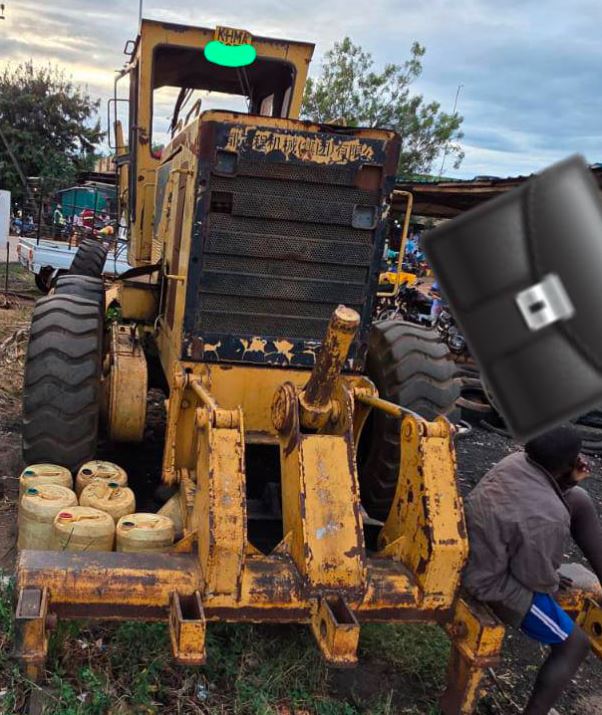 CAT Motor Grader for Sale in Kenya – Reliable Road Grader Ksh 4.6M | Ready to Work photo