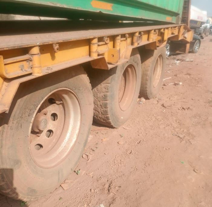 Bhachu Low Loader Trailer 3 Axle for Sale in Nairobi – Heavy Equipment Transport Ksh 2.8M photo