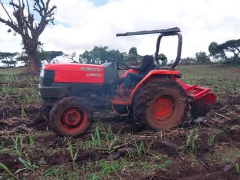 Kubota L4508 Tractor for Sale in Kenya – Compact 45HP Farm Tractor (KES 950,000 Negotiable)