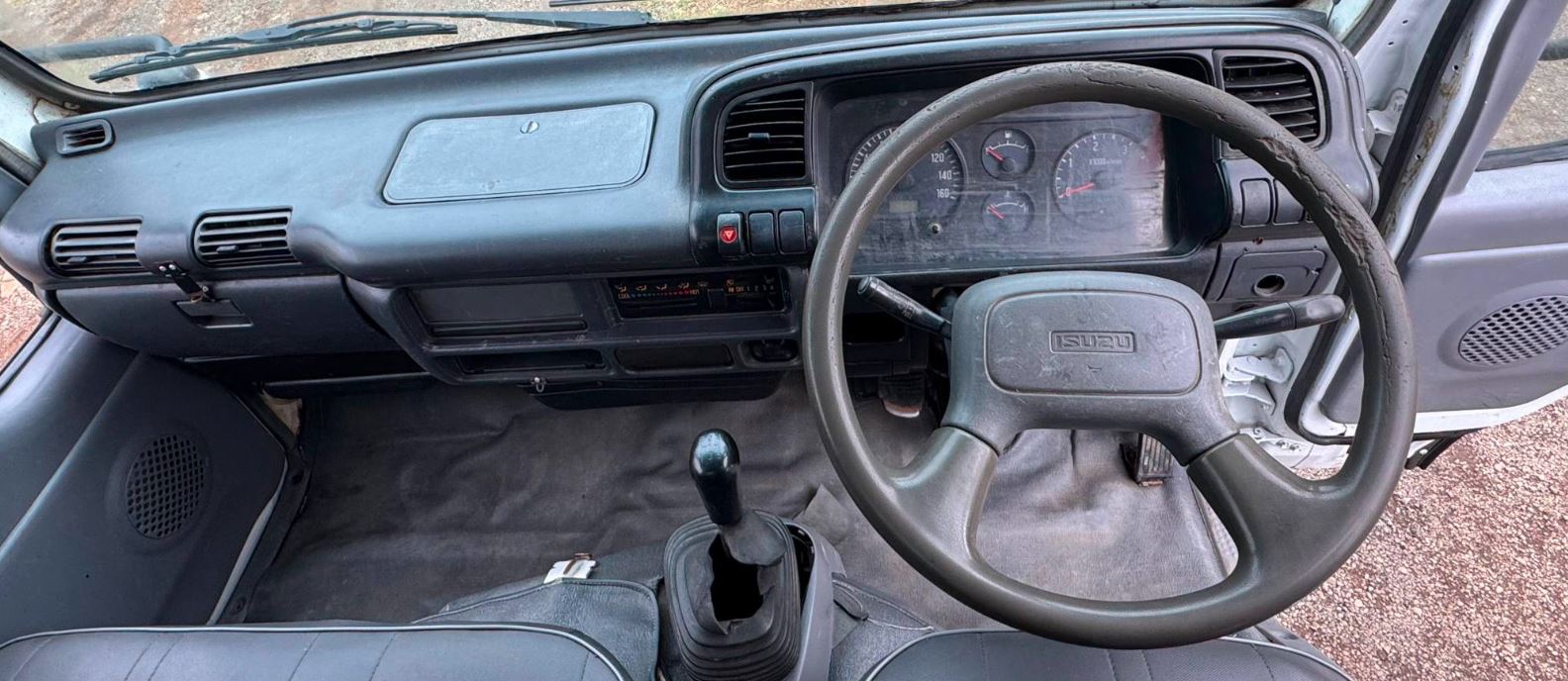 Isuzu ELF NKR 2012 Cover Body Truck for Sale in Kenya – 5 Ton, Clean & Fuel Efficient | KSh 1.65M photo