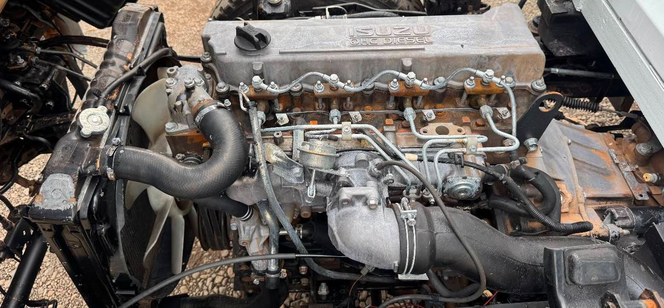 Isuzu ELF NKR 2012 Cover Body Truck for Sale in Kenya – 5 Ton, Clean & Fuel Efficient | KSh 1.65M photo