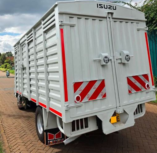 Isuzu ELF NKR 2021 Truck for Sale in Kenya – 4300cc Diesel, Well Maintained | KSh 2.8M photo