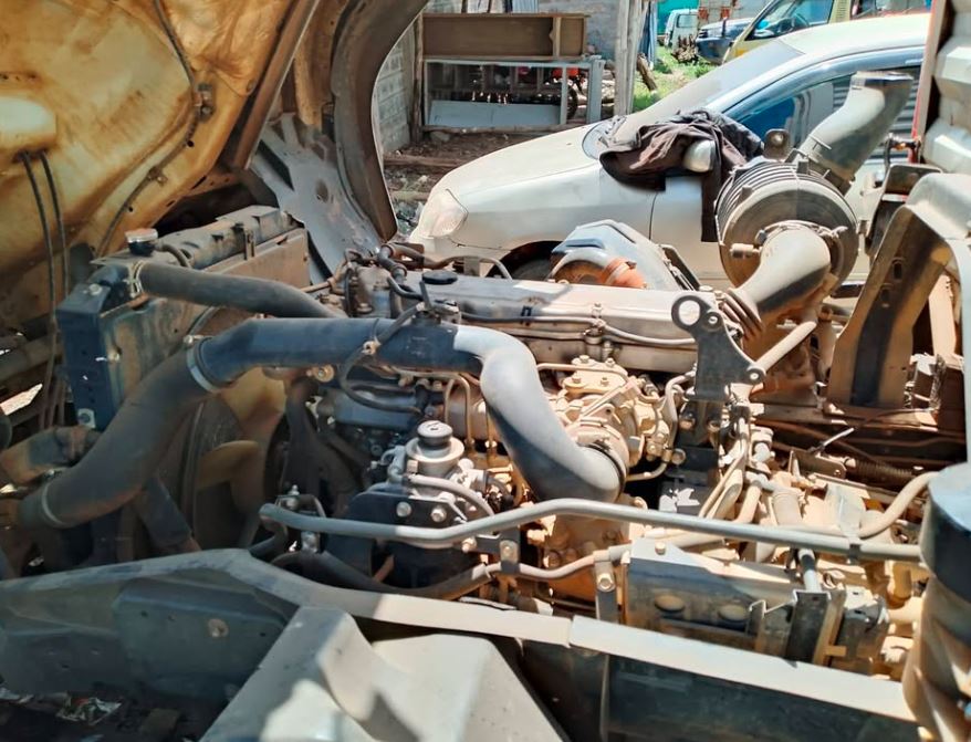ISUZU FRR BLUE POWER photo