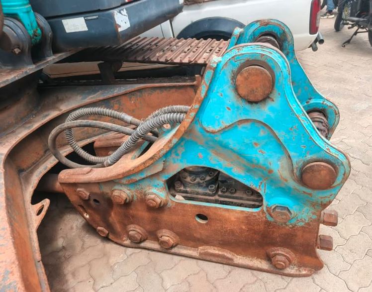 2016 Kobelco 210 Excavator and breaker photo