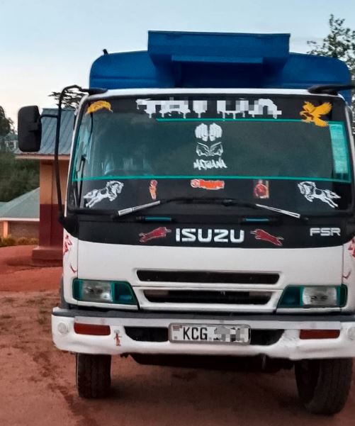 Isuzu FSR Truck for Sale in Nairobi – Medium Duty Cargo Truck | KES 3M photo