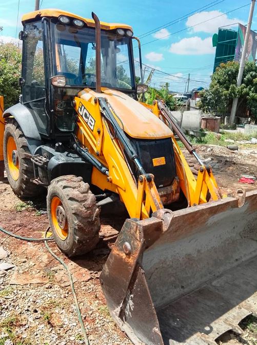2012 JCB 3CX Backhoe Loader for Sale in Nairobi – Versatile Excavator & Loader | KES 3.3M photo