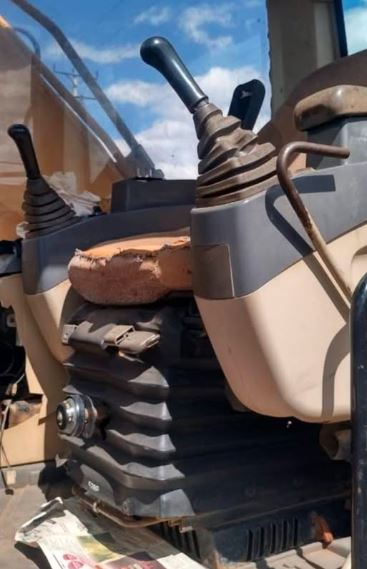 2004 CAT 320C Excavator for Sale in Kenya – Heavy Duty Caterpillar Excavator (KES 6.7M) photo